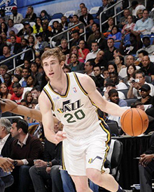 夹击放大失 夹击放大失