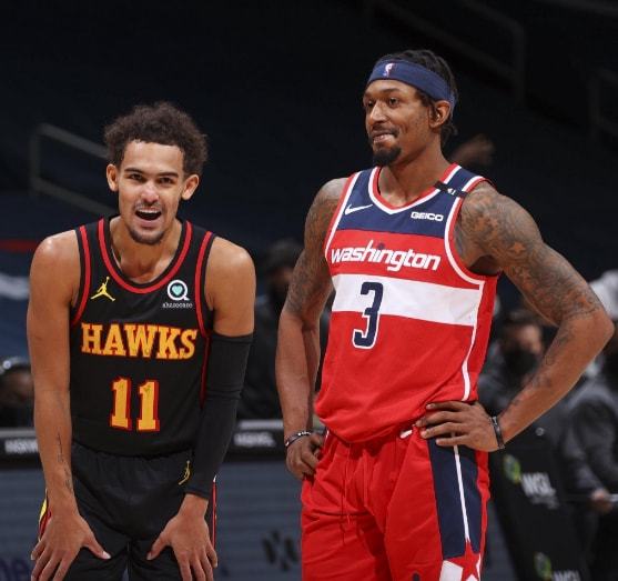 教练抬手示 教练抬手示